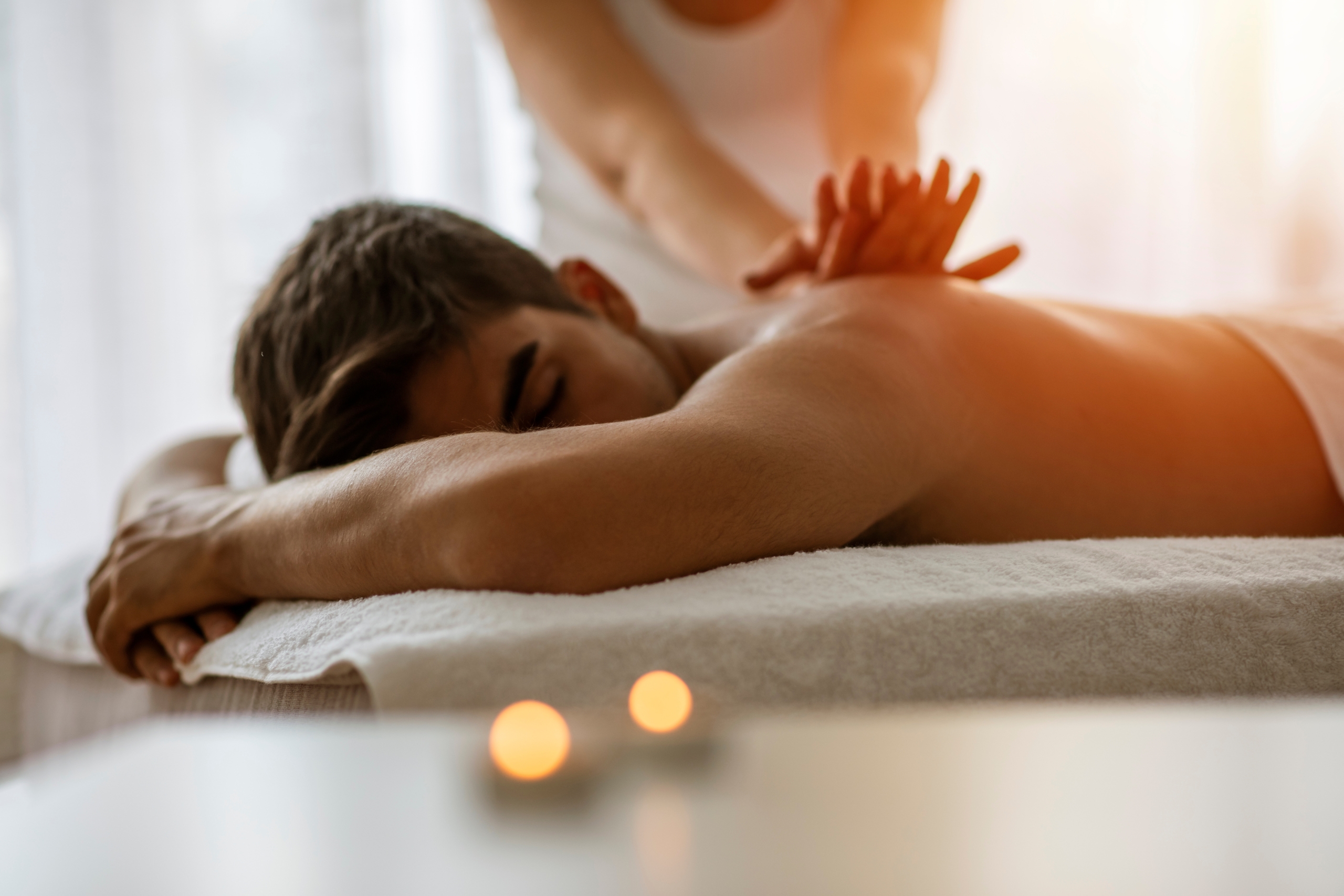 스포츠 마사지: 유형, 이점, 치료사 찾기