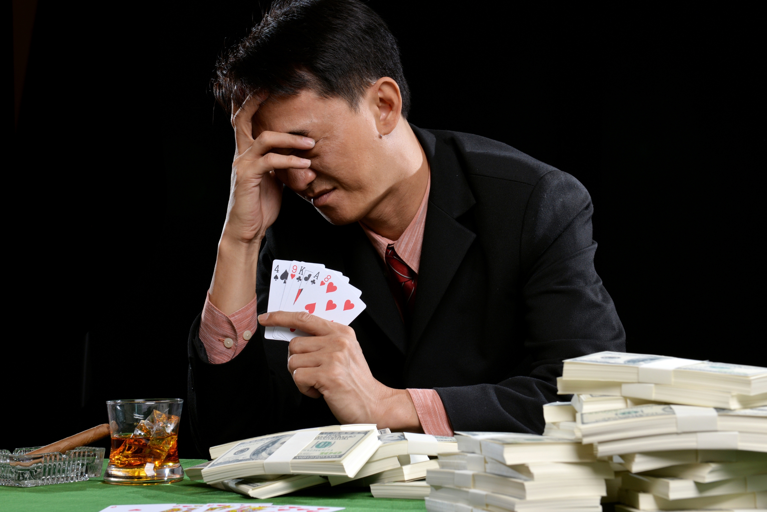 무엇이 사람들에게 도박에 영향을 미칩니까?