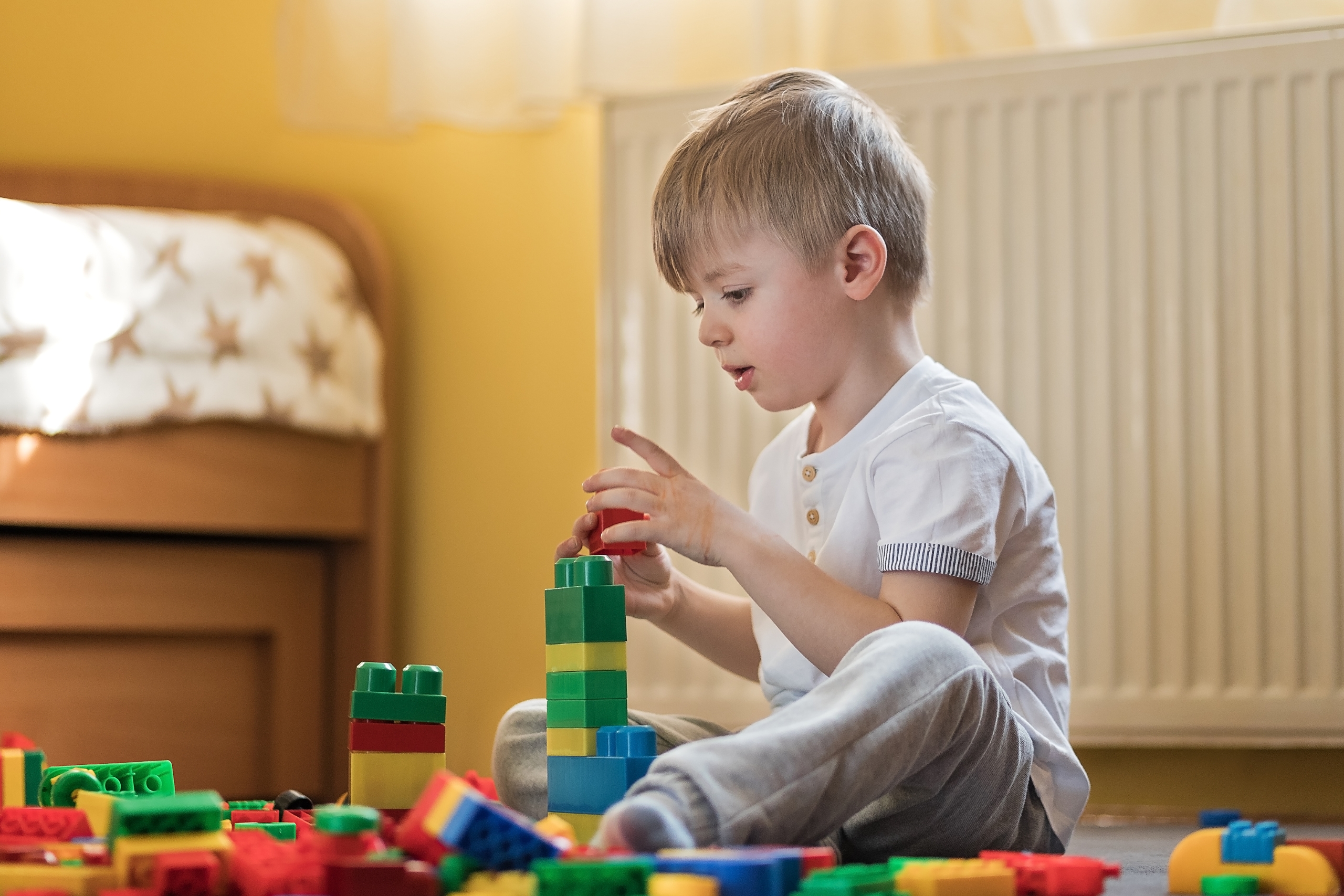 Fun and Creative Ways to Entertain Toddlers While Reducing Screen Time
